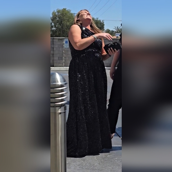 Black one shoulder Seguin Gown - Picture 10 of 15